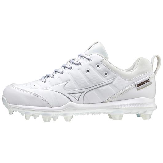 Women's Finch Elite 5 moulded cleat